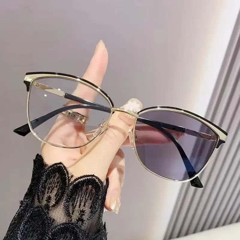 Vivian Glasses - Photochromic (Darkens in the Sun)